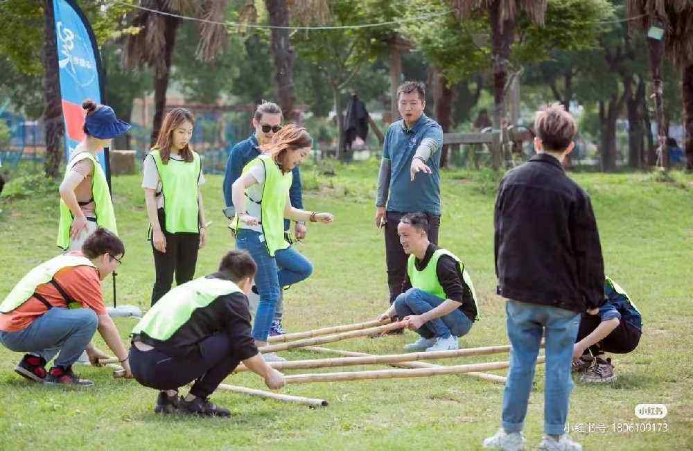 企業(yè)團(tuán)建新風(fēng)向：主題定制方案如何提升員工參與度與團(tuán)隊(duì)效能？